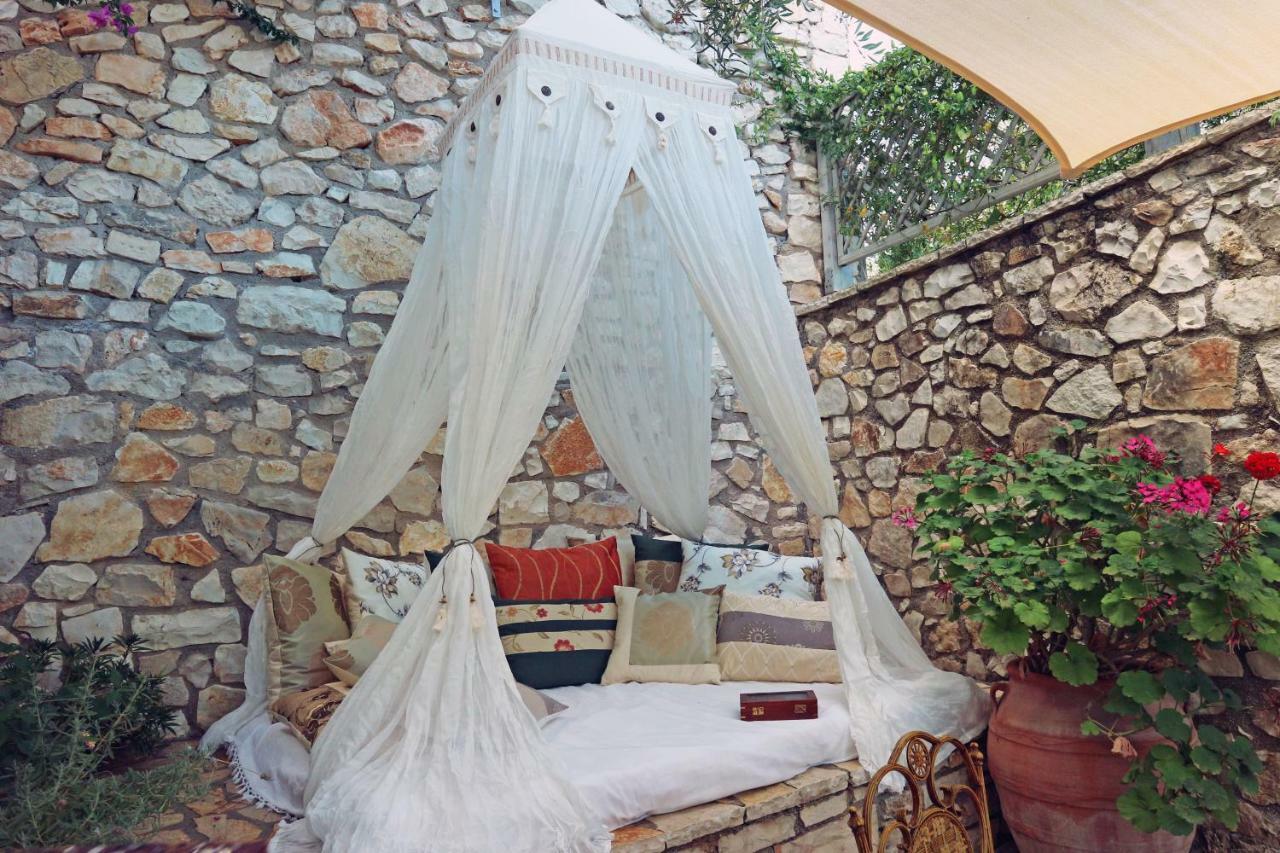 Opera House Paxos Hotell Gaios Eksteriør bilde